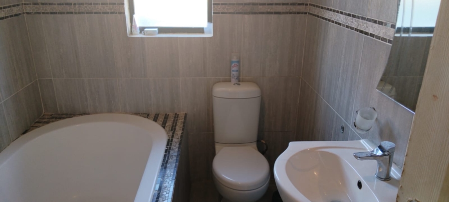 3 Bedroom Property for Sale in Club View Eastern Cape
